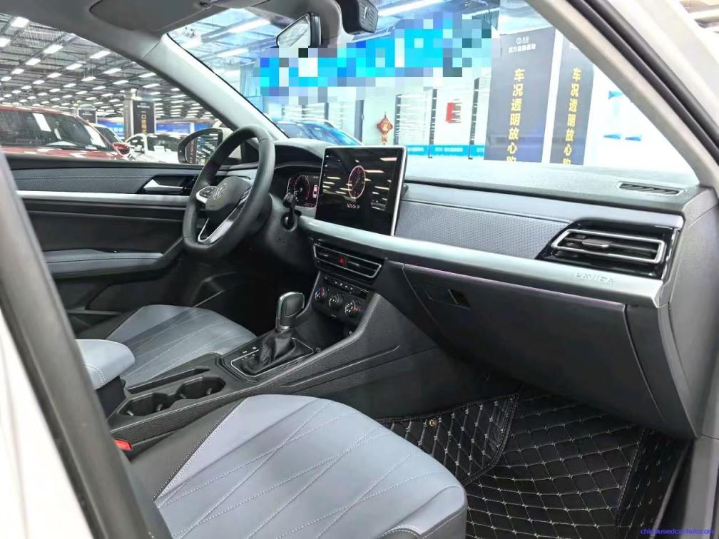 Car Image 10