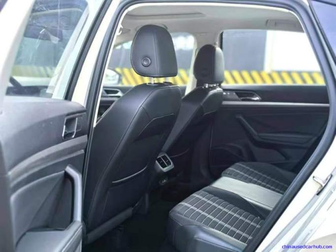 Car Image 8