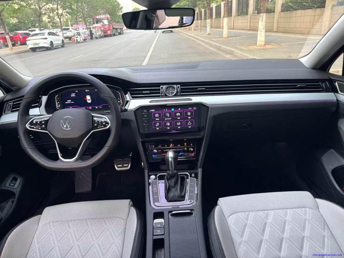 Car Image 7