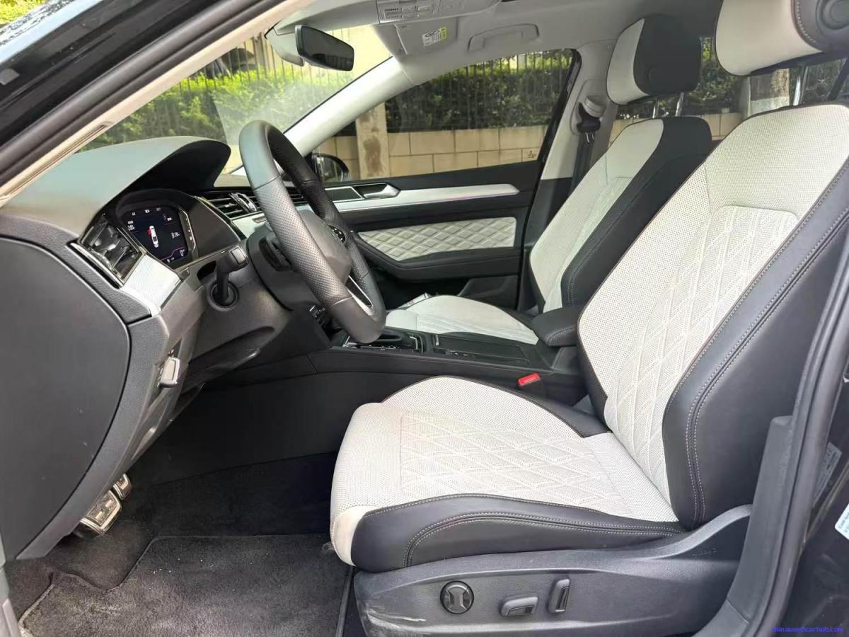 Car Image 8