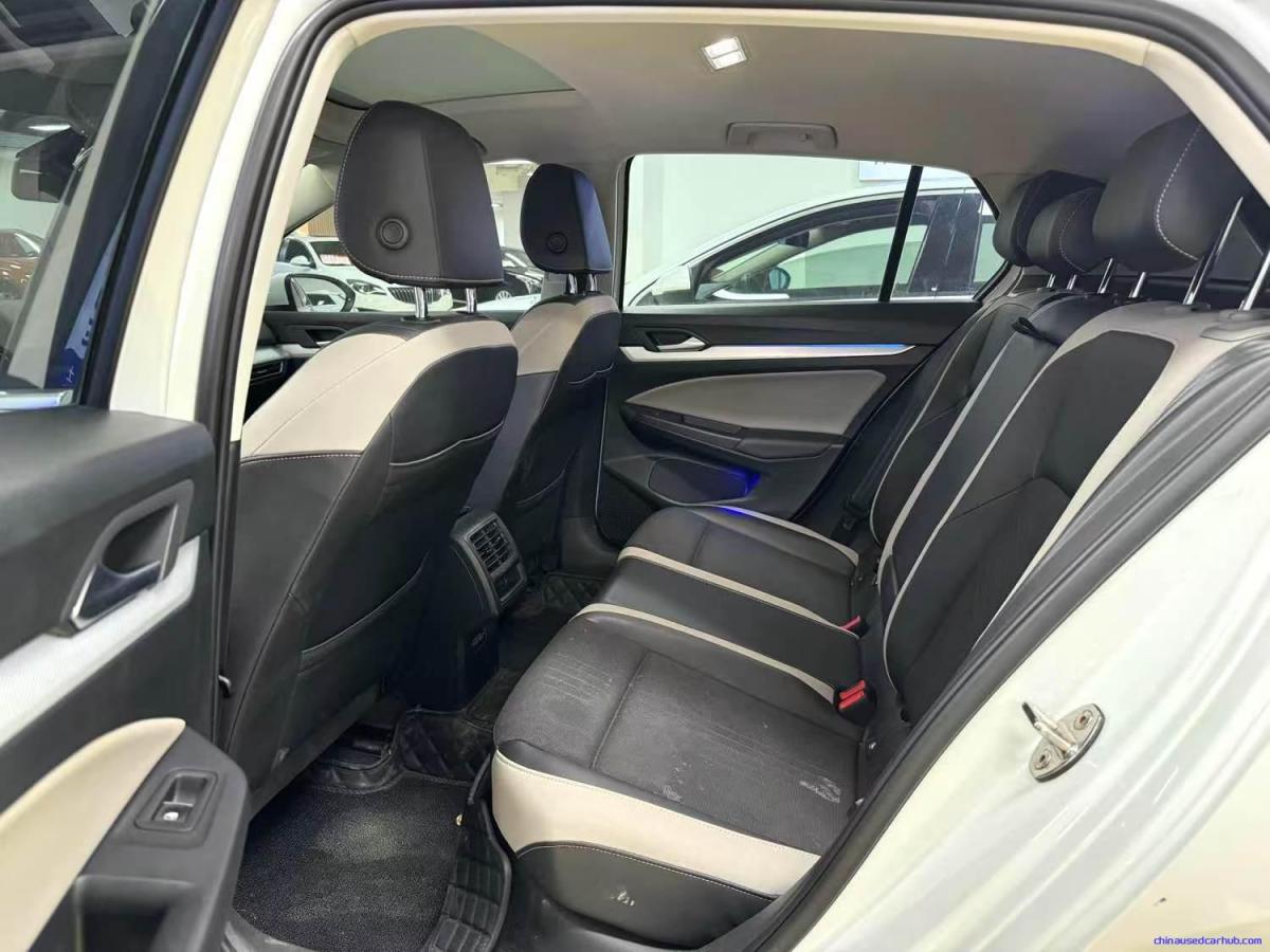 Car Image 10