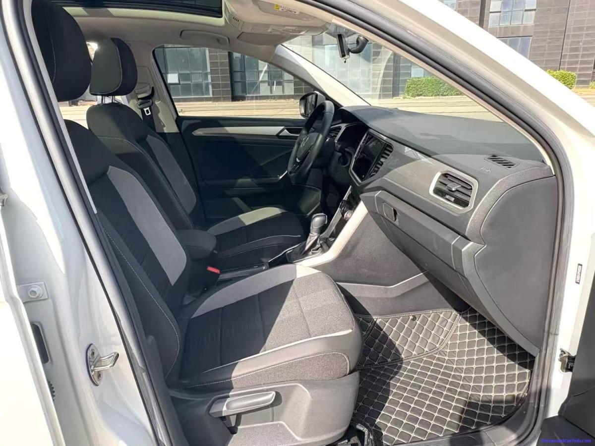 Car Image 8