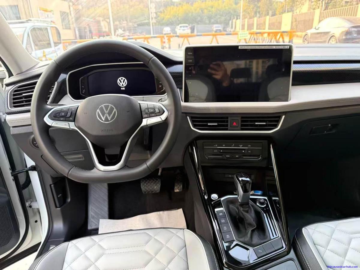 Car Image 8
