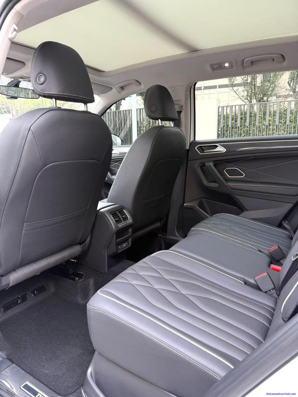 Car Image 9
