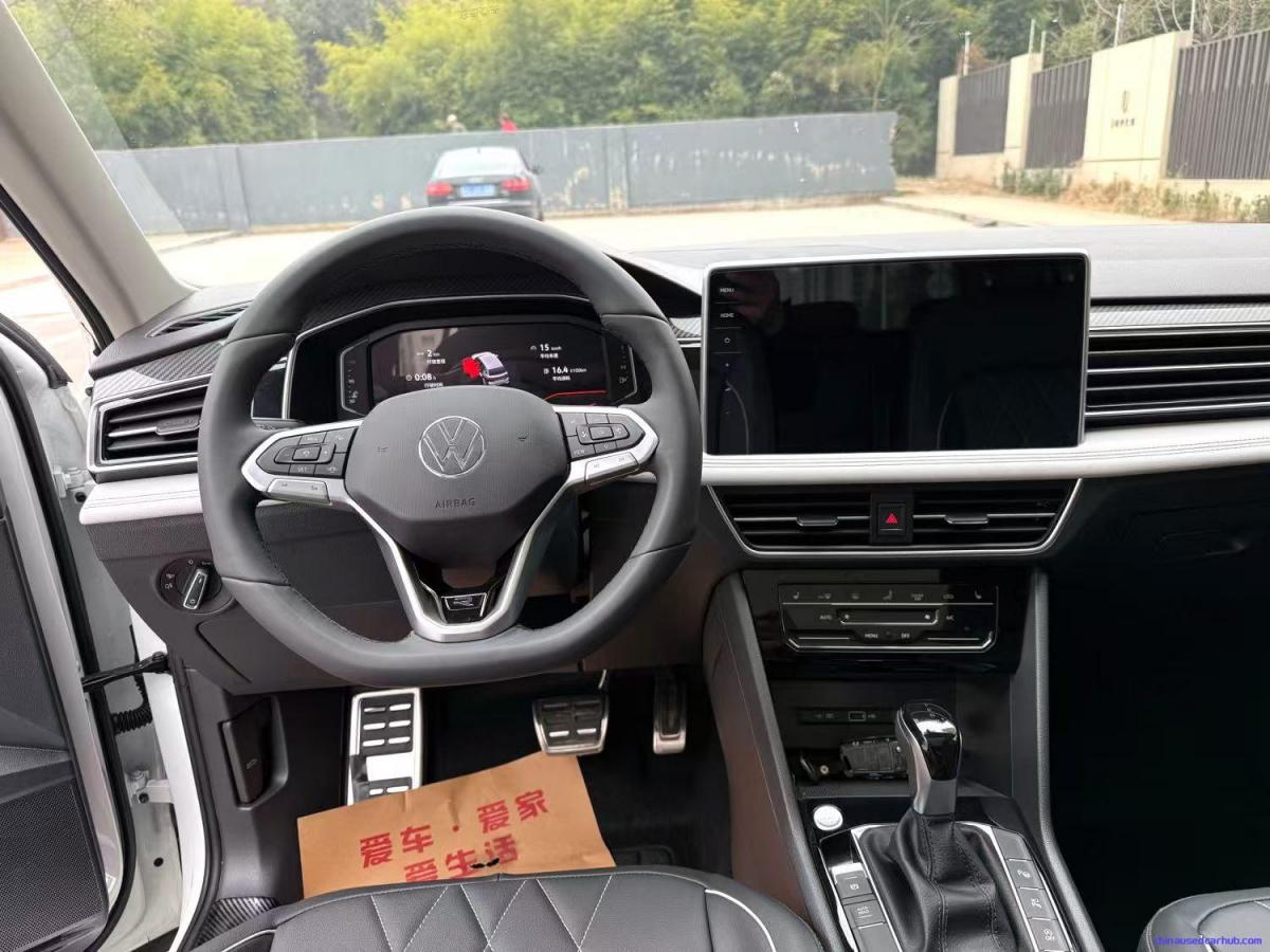 Car Image 8