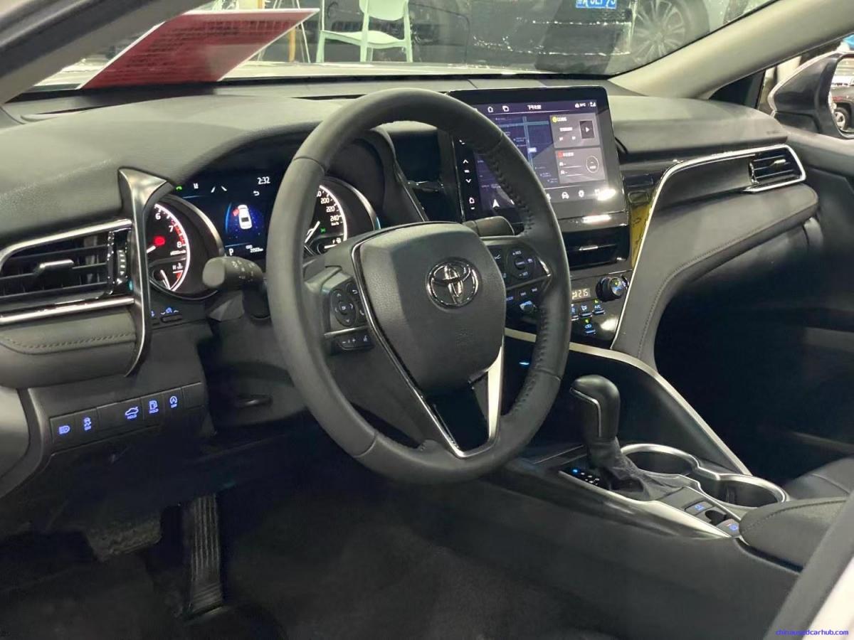 Car Image 9