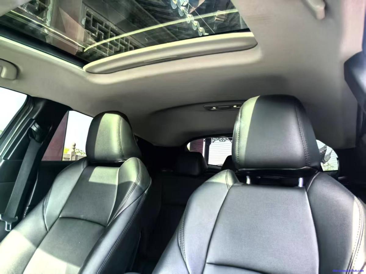 Car Image 9
