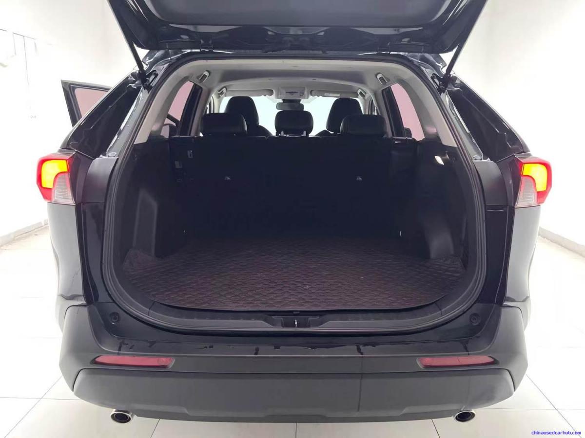 Car Image 5