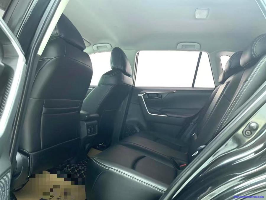 Car Image 8