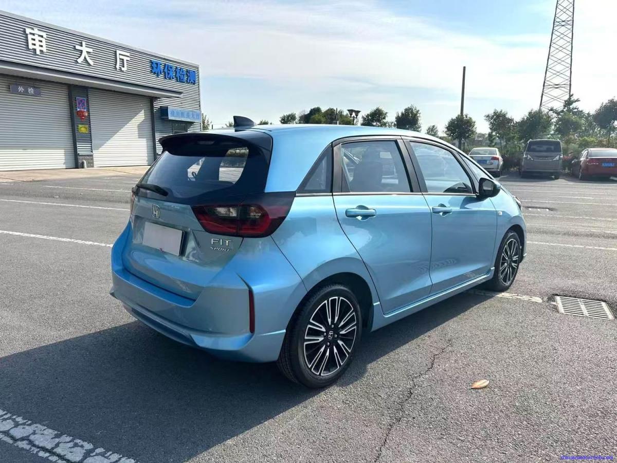 Car Image 5