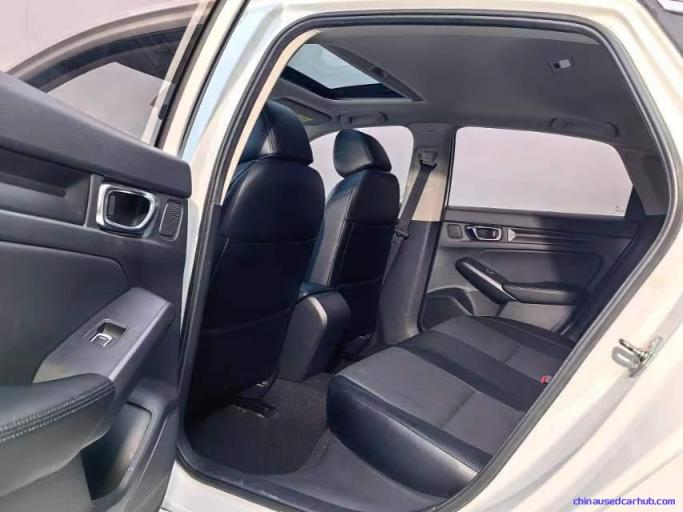 Car Image 9