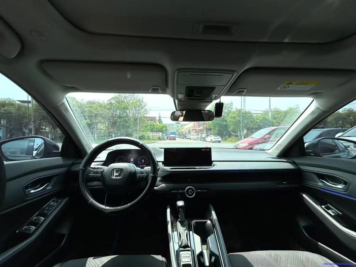 Car Image 8