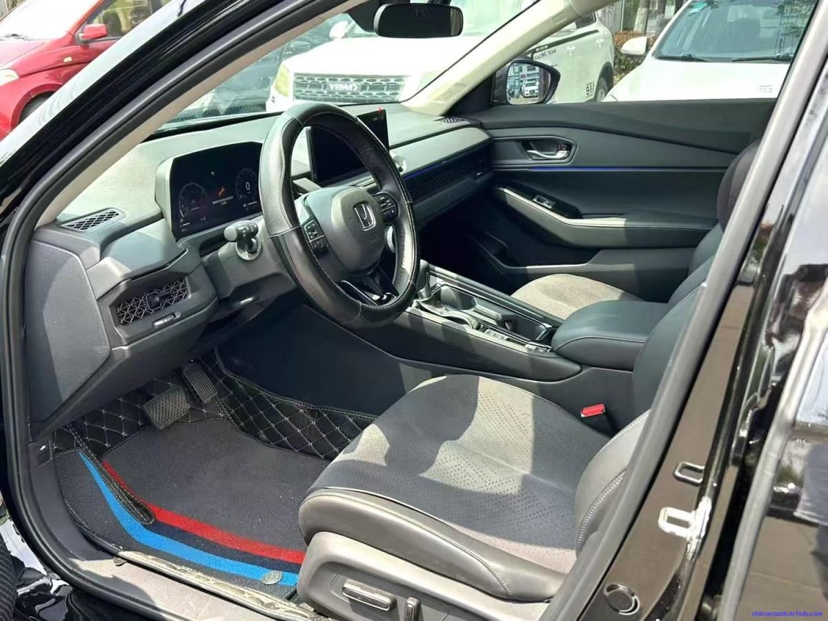 Car Image 7