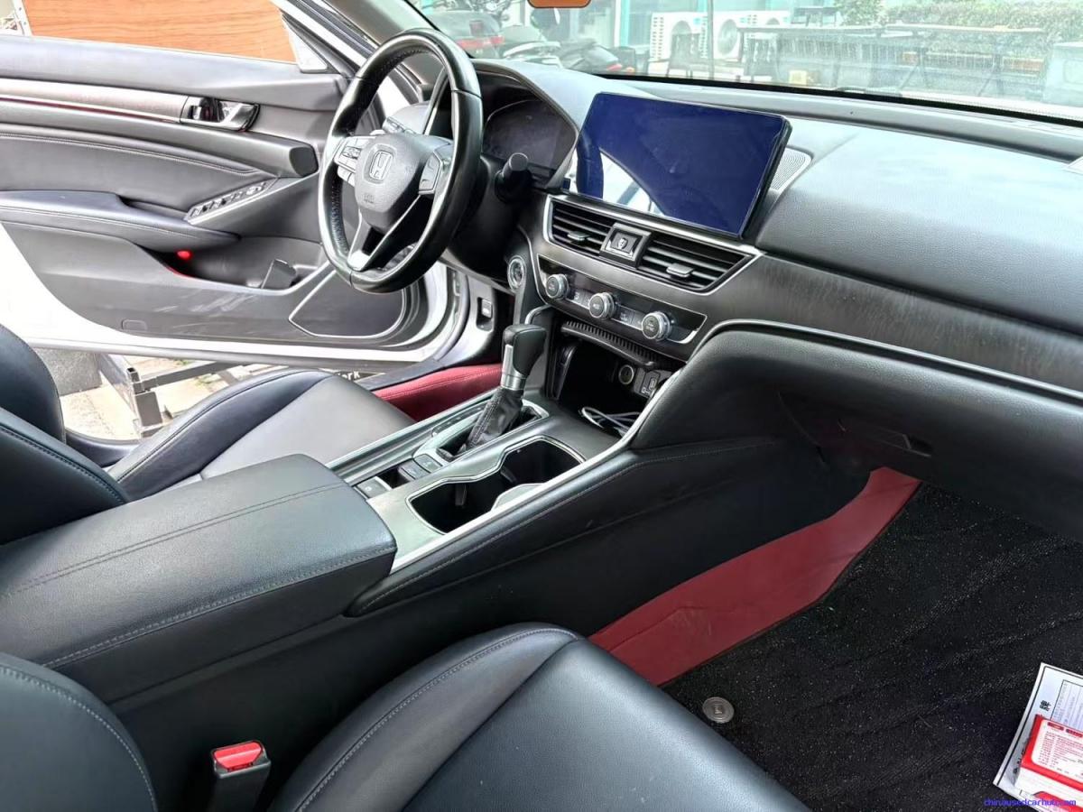 Car Image 8